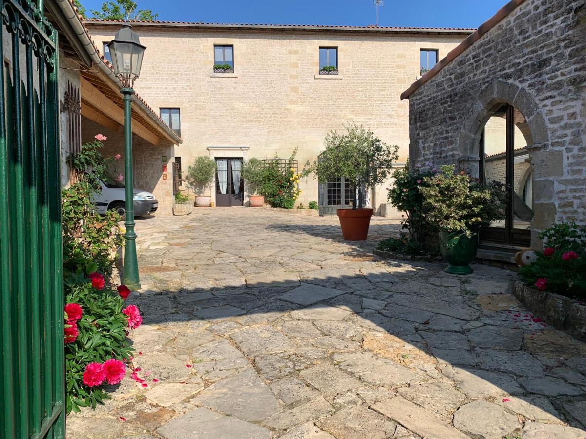 Hôtel Logis de La Roche - Niort - Chauray Extérieur photo